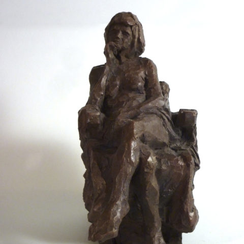 "Femme assise" 2010 (argile patinée)