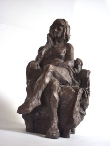 "Femme assise" 2010 (argile patinée)