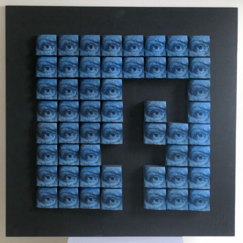GAFAM-Facebook – Ed.Dullin 2023 – 60x60x5cm — platre patiné sur bois – 981