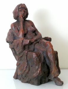 Ed.Dullin — Femme assise – 2010 –21x20x12cm – terre cuite patinée