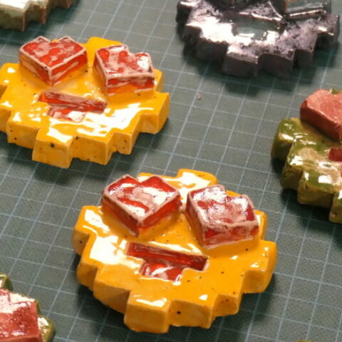 Ed.Dullin – Love it ! – 2023 – Ceramique – 7x7x2,5cm –434